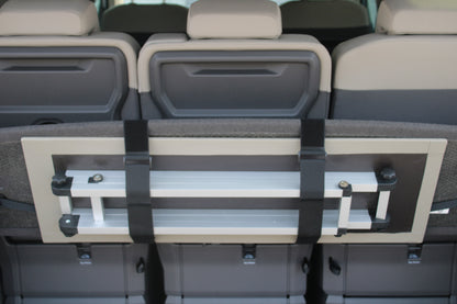 VW T7 Multivan Tisch - Klappbar & Clever Verstaubar, exklusive Geschenkidee