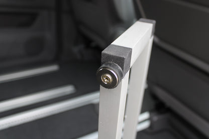 VW T7 Multivan Tisch - Klappbar & Clever Verstaubar, exklusive Geschenkidee