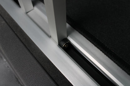 VW T7 Multivan Tisch - Klappbar & Clever Verstaubar, exklusive Geschenkidee
