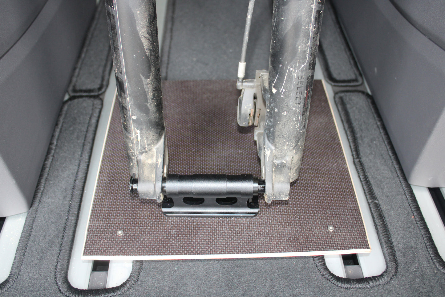 Konsole VW T7, 1 Paar Traversen, Nutenstein-Alternative, patentiertes Klemmsystem