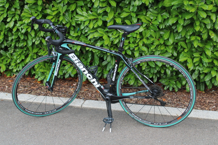 Fahrradständer für Rennräder, Gravelbikes,MTB, Hardtails, abnehmbar, Abstand Pedal-Boden ca. 10-14cm